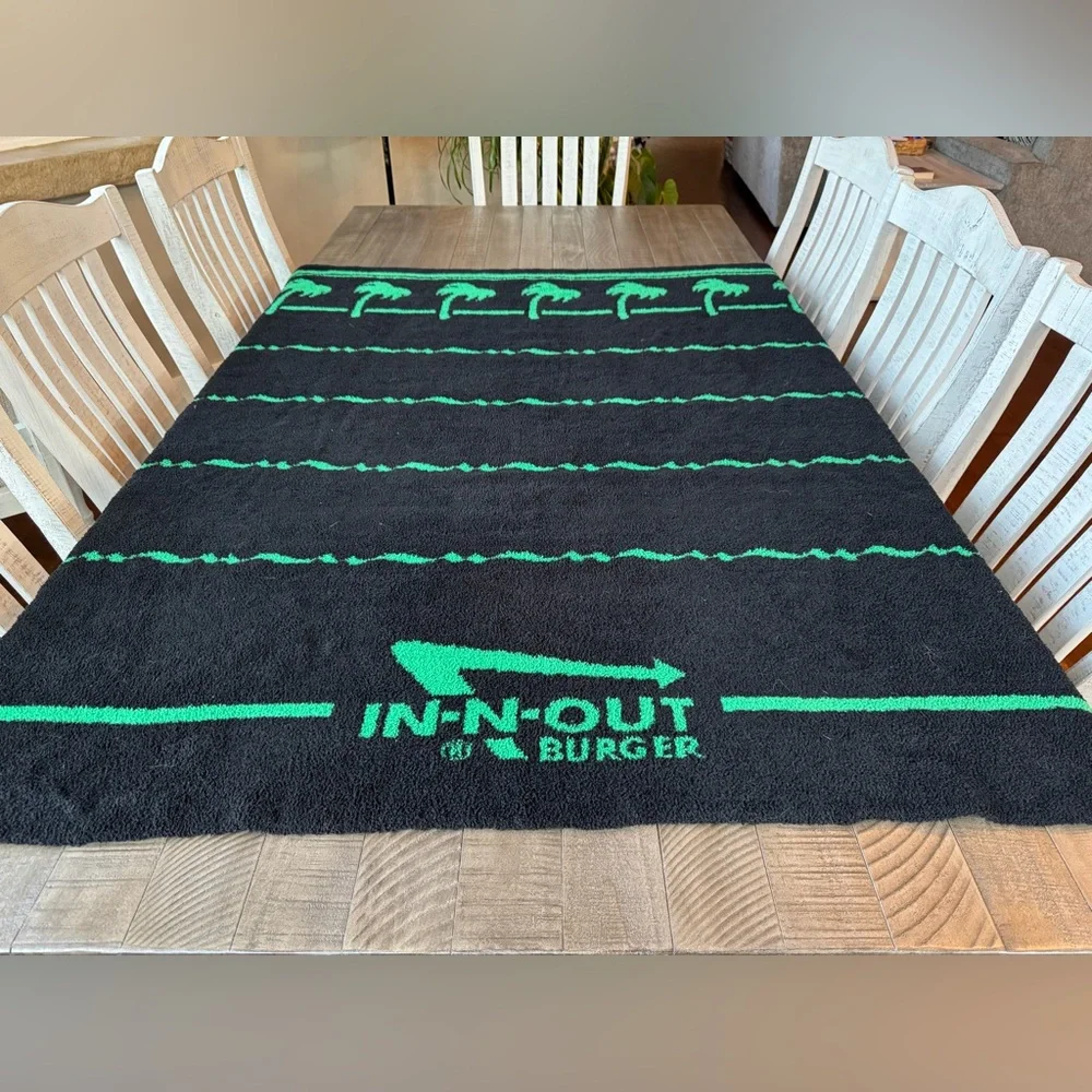 In-N-Out Burger Holiday Black and Green Throw Blanket